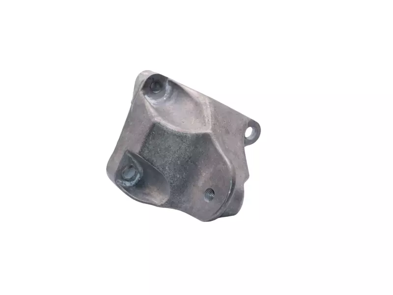 ENGINE MOUNTING BRACKET